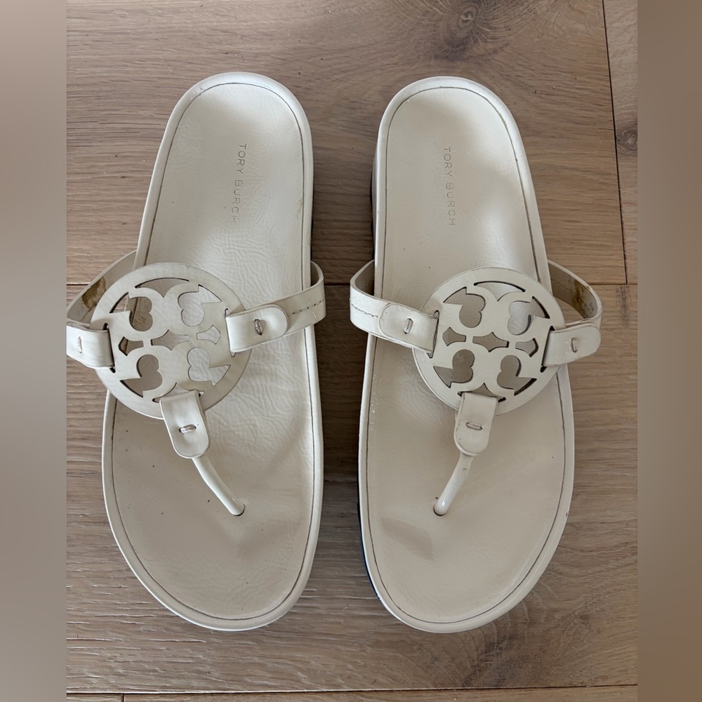 Tory Burch Miller Cloud Lug Soft Leather Ivory Black Sandals | US Women's 8.5 - Picture 3 of 6